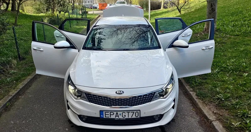 Kia Optima cena 36850 przebieg: 297000, rok produkcji 2016 z Warszawa małe 742